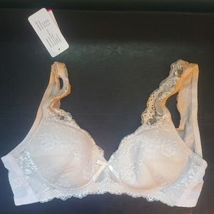 Intimate Portal Underwire Bra, Size 34B.